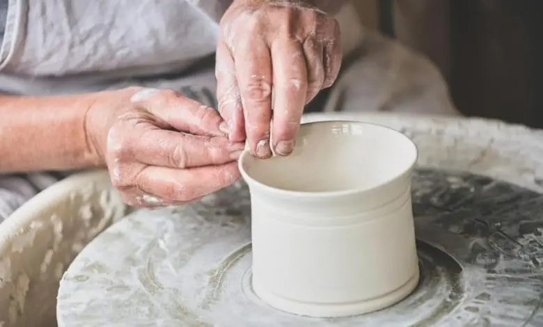  Difference Between Clay and Ceramic 