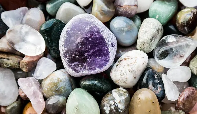  Difference Between Rocks and Stones 